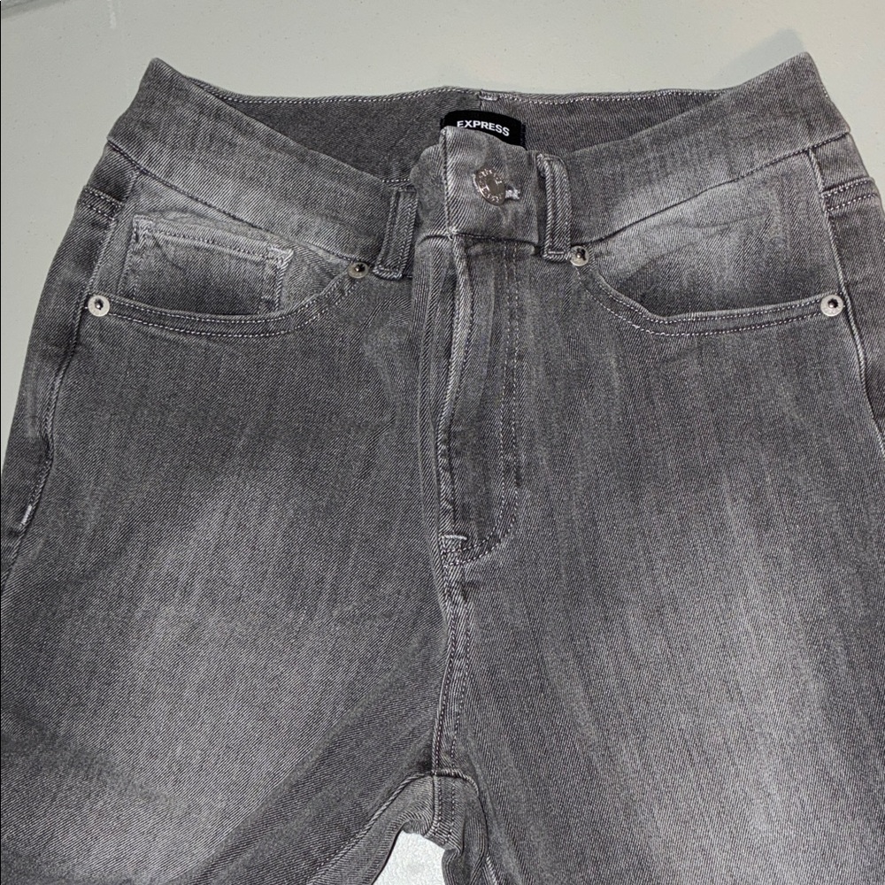Express women’s cropped skinny jean